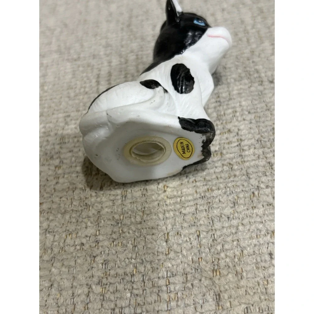 Charming vintage ceramic cow salt‎ and pepper shaker set Holstein-style cows